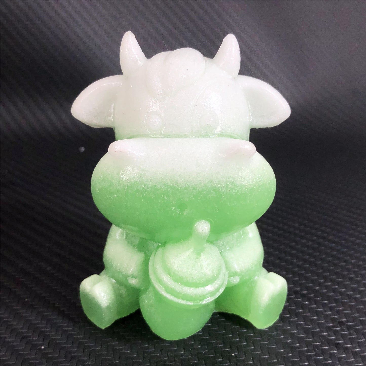 Resin Luminous stone Cow carving, 75*55*45mm