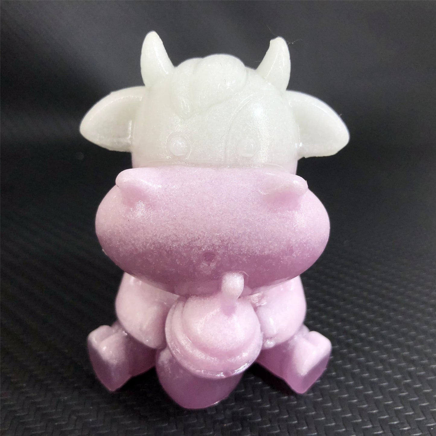 Resin Luminous stone Cow carving, 75*55*45mm