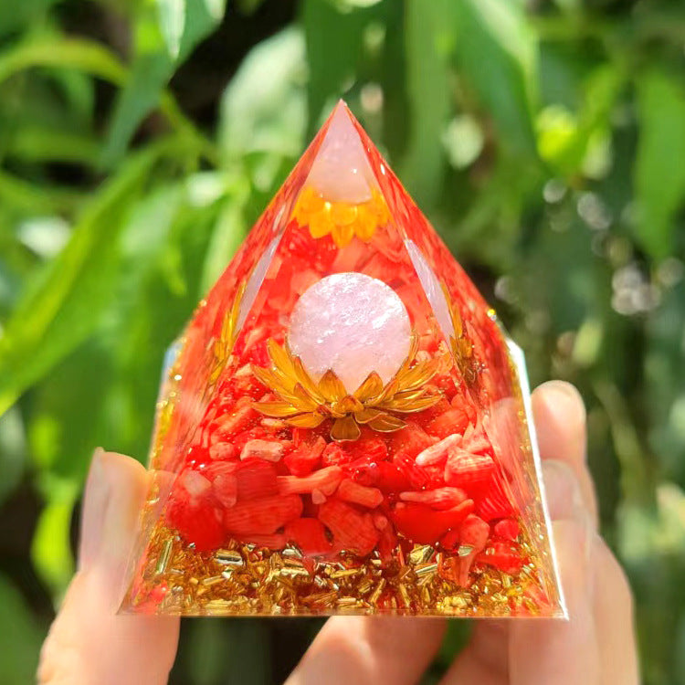 Pyramid Resin Ornaments Crystal Decoration 50mm 80mm