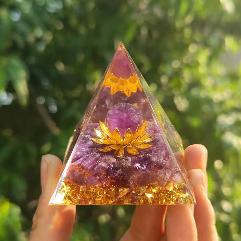 Pyramid Resin Ornaments Crystal Decoration 50mm 80mm