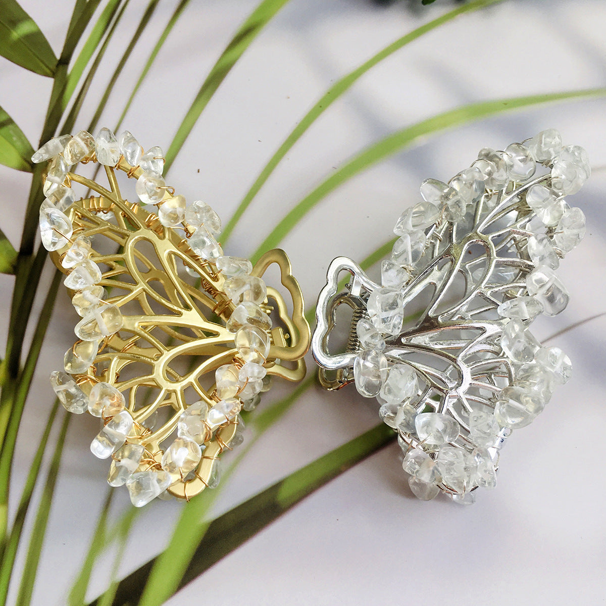 Natural crystal alloy crushed stone hair clip