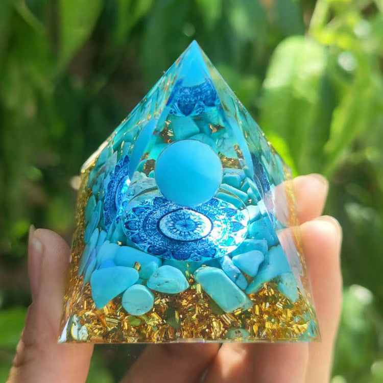 Pyramid Resin Ornaments Crystal Decoration 50mm 80mm