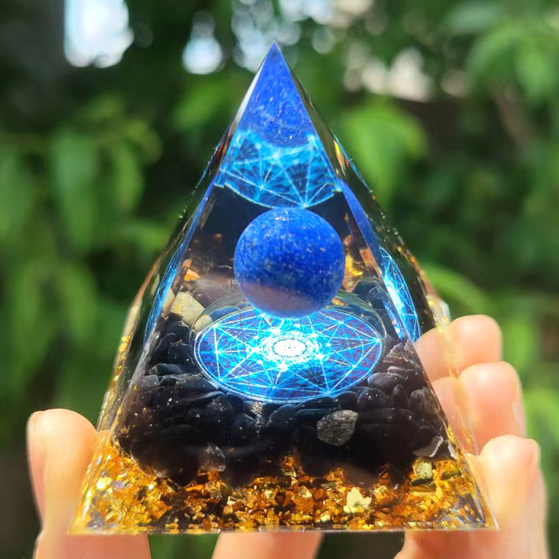 Pyramid Resin Ornaments Crystal Decoration 50mm 80mm