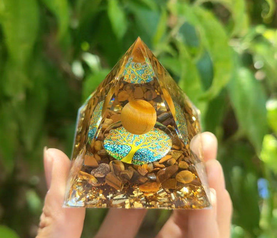 Pyramid Resin Ornaments Crystal Decoration 50mm 80mm