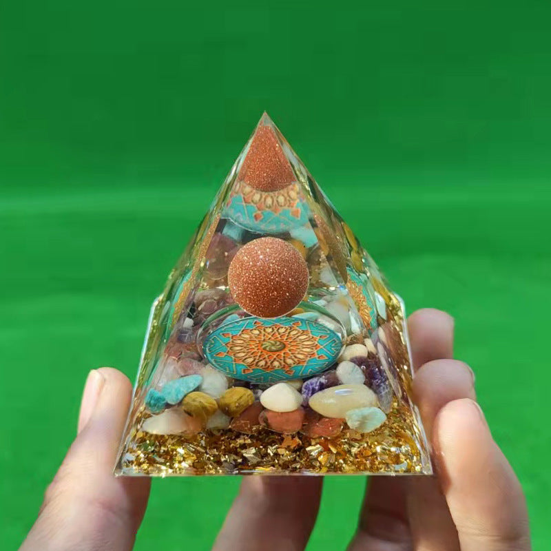 Pyramid Resin Ornaments Crystal Decoration 50mm 80mm