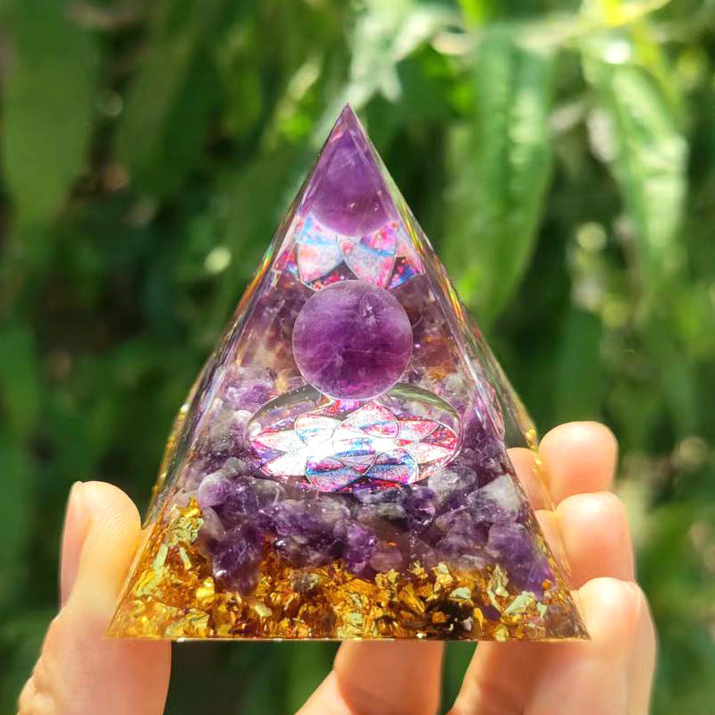 Pyramid Resin Ornaments Crystal Decoration 50mm 80mm