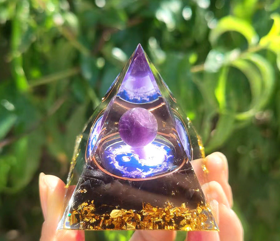 Pyramid Resin Ornaments Crystal Decoration 50mm 80mm