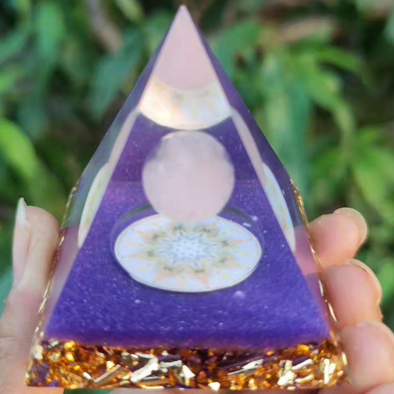 Pyramid Resin Ornaments Crystal Decoration 50mm 80mm