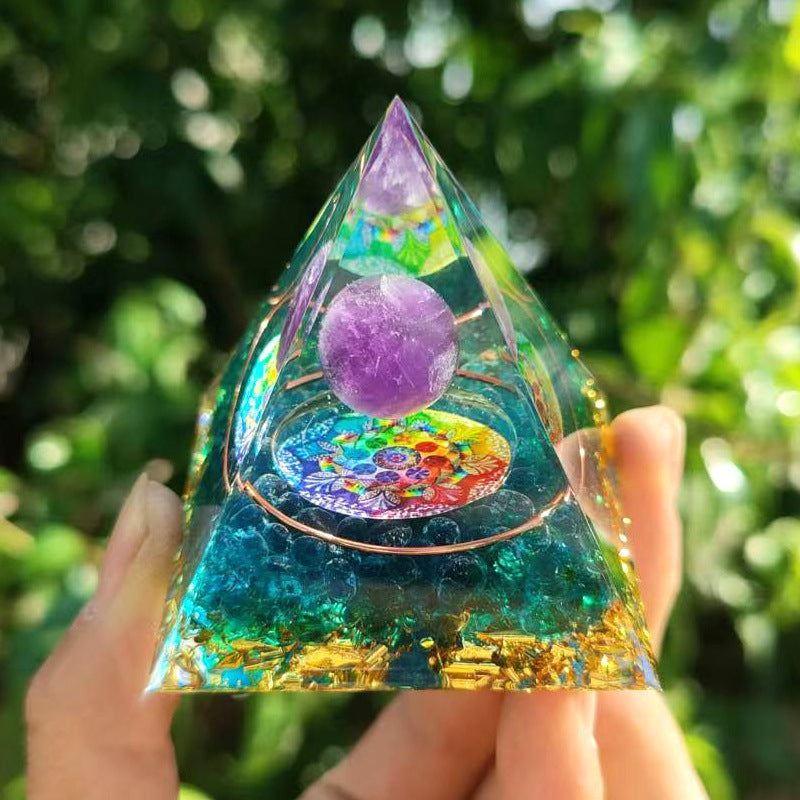 Pyramid Resin Ornaments Crystal Decoration 50mm 80mm