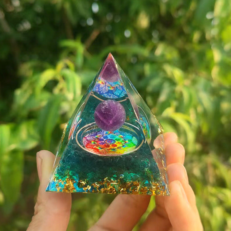 Pyramid Resin Ornaments Crystal Decoration 50mm 80mm